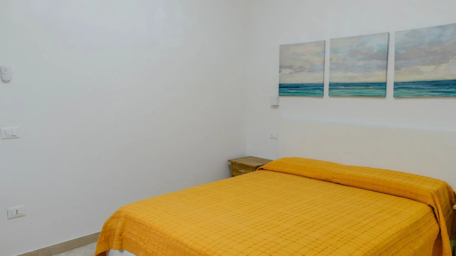 Seaside Bliss: Kaukana Sun & Moon Apartments With Parking Villaggio Azzurro Italy