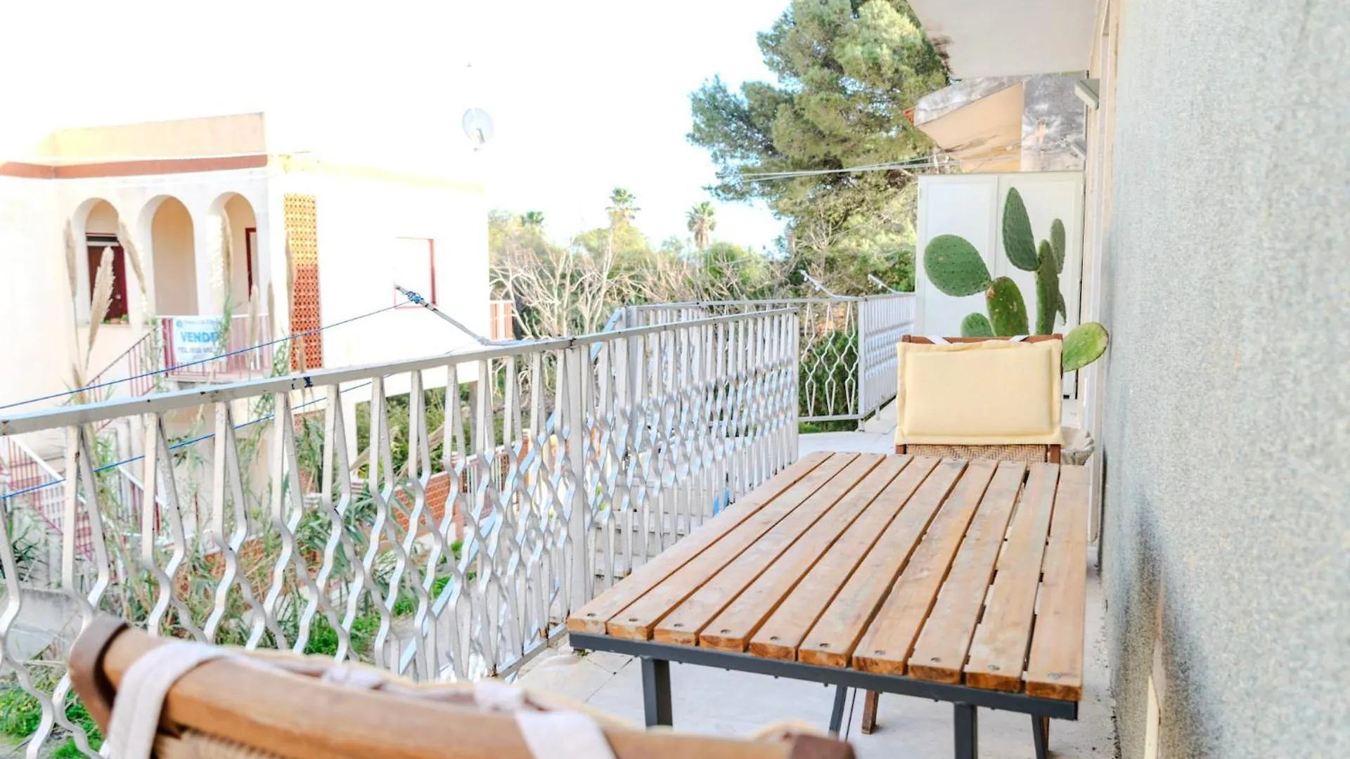 Seaside Bliss: Kaukana Sun & Moon Apartments With Parking Villaggio Azzurro