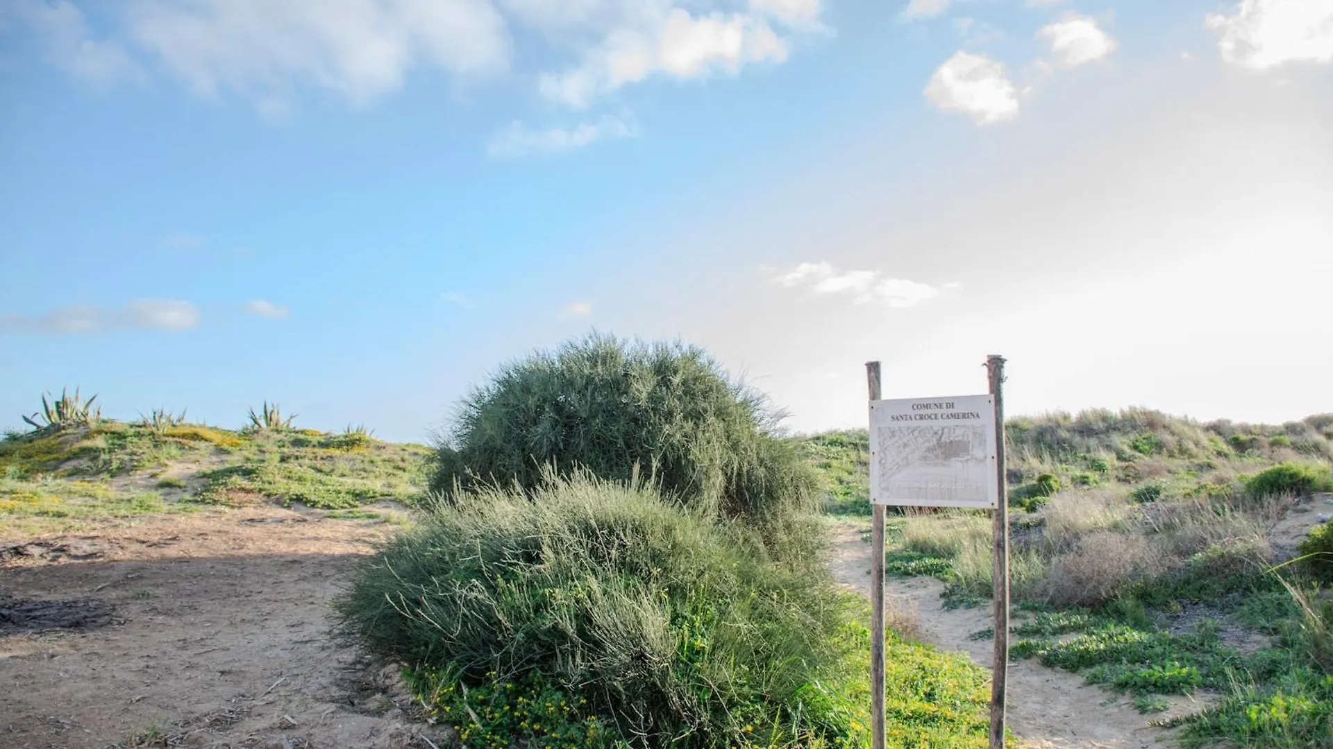 Seaside Bliss: Kaukana Sun & Moon Apartments With Parking Villaggio Azzurro